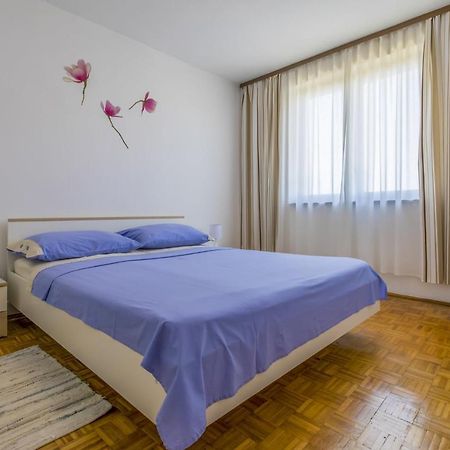 Apartamento Hrusta Crikvenica Exterior foto